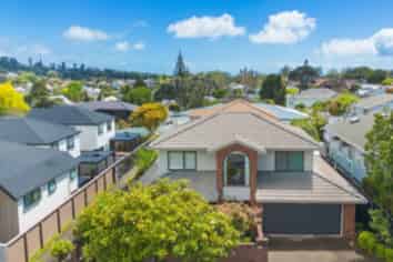 25A King George Avenue, Epsom