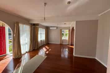 7 Crofton Road, Ngaio