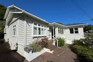 7 Crofton Road, Ngaio