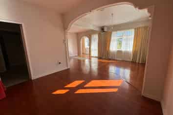 7 Crofton Road, Ngaio