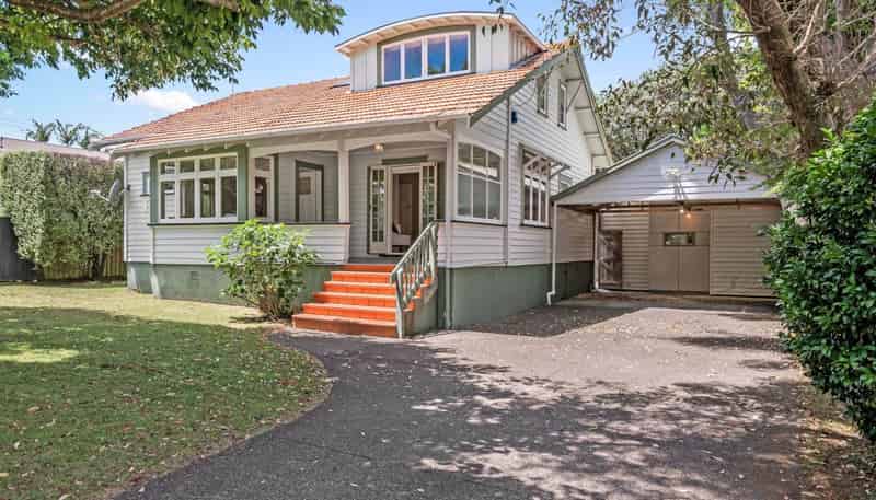 8 Crossfield Road, Glendowie