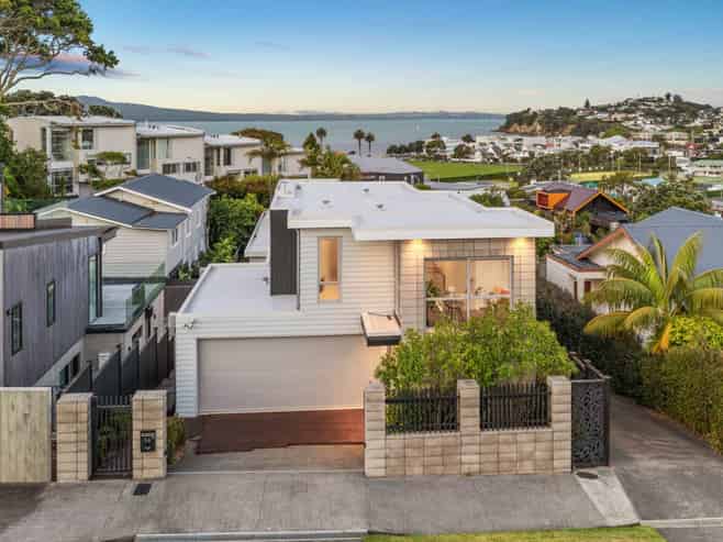 6A Dingle Road, Saint Heliers