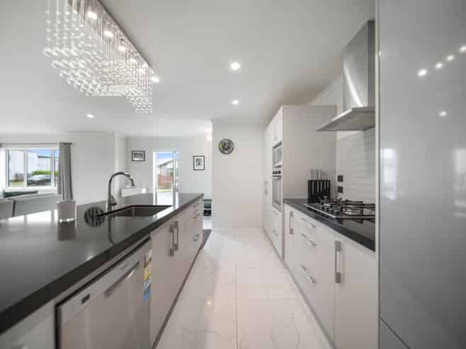 24 Hollowout Street, Takanini