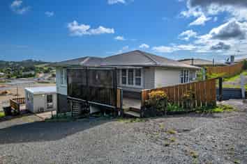 28 McInnes Avenue, Kamo