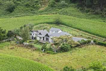 280 Kaitaringa Road, Aria