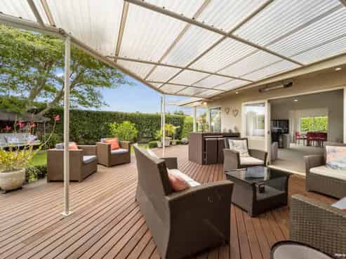 14 Suncrest Drive, West Harbour