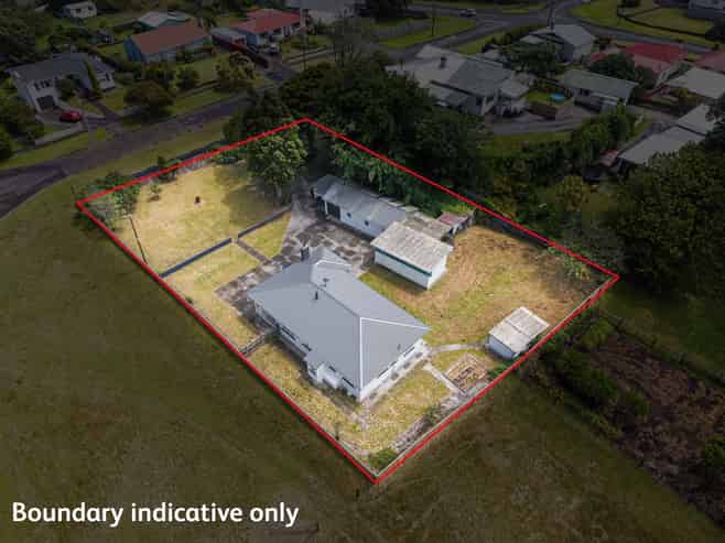 33 Burns Street, Tawhero
