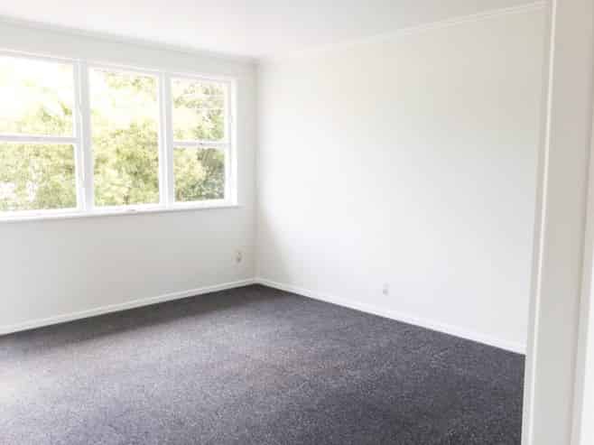 2/458 West Coast Road, Glen Eden