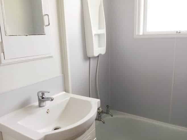 2/458 West Coast Road, Glen Eden