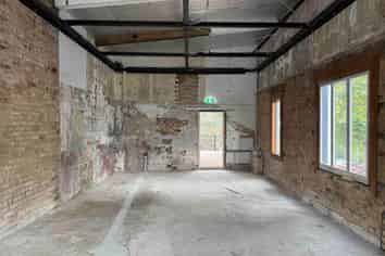 PRIME CORNER OPPORTUNITY IN THE HEART OF REMUERA
