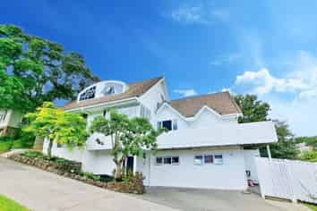 2/21 Kelvin Road, Remuera