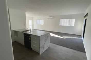 11 Royal St Annes Drive, Kamo