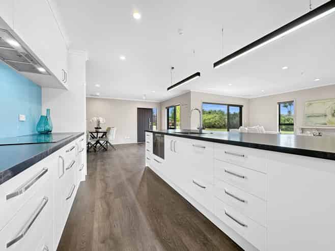 1 Montgomery Crescent, Kinloch