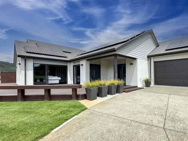 1 Montgomery Crescent, Kinloch