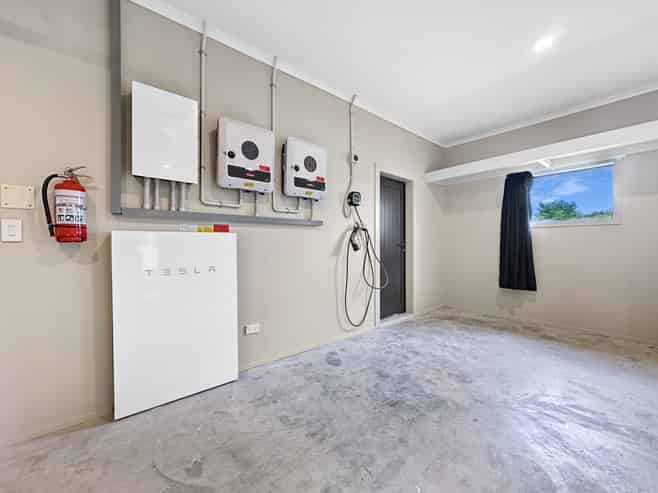 1 Montgomery Crescent, Kinloch