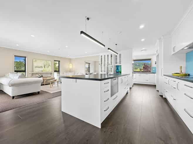 1 Montgomery Crescent, Kinloch