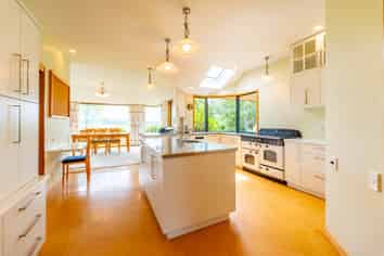 251 Pages Road, Gleniti