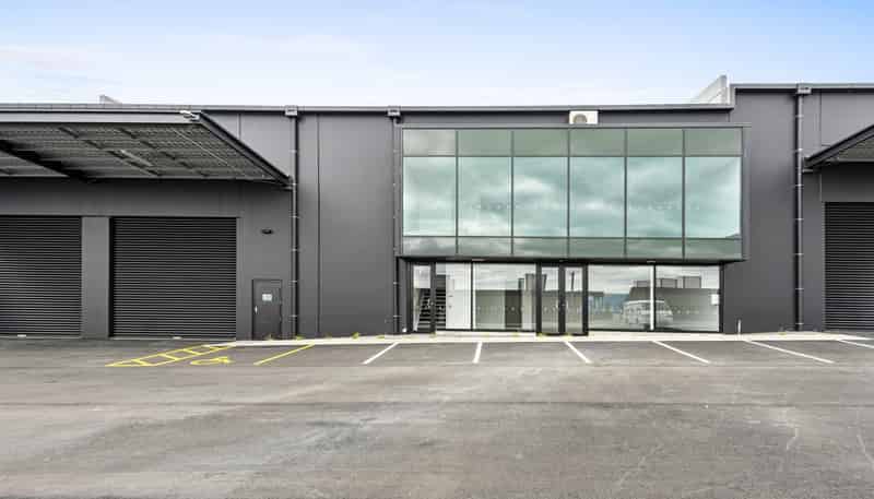 2/5 Northside Drive, Westgate