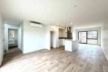 22E Royton Avenue, Mangere East