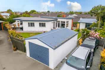 2 Paignton Street, West End