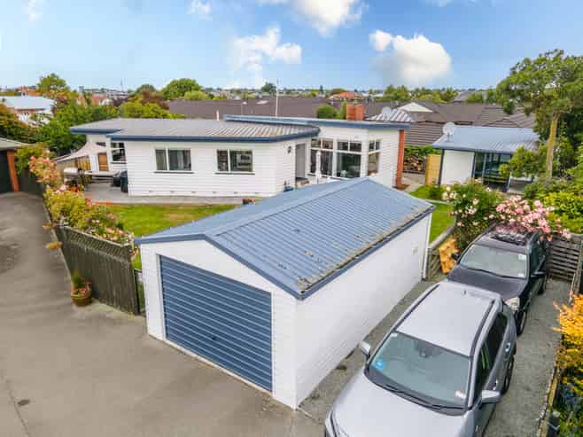 2 Paignton Street, West End