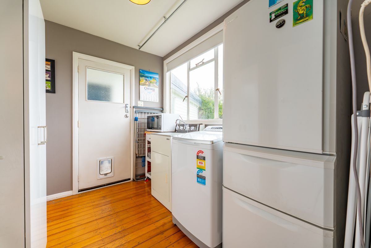Comfortable Home With Extras – další