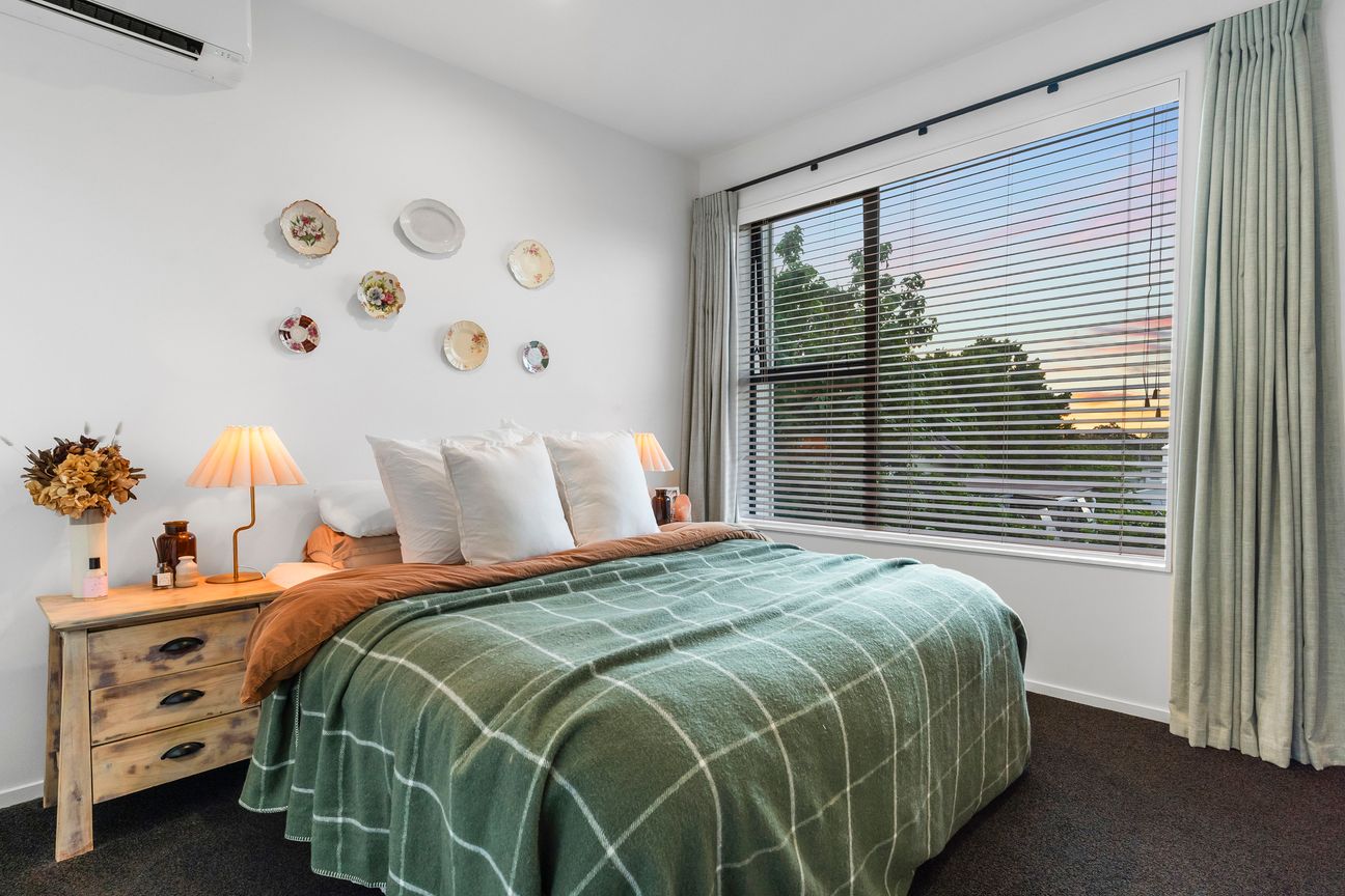 Priced to Sell - $750,000 - Vista 6