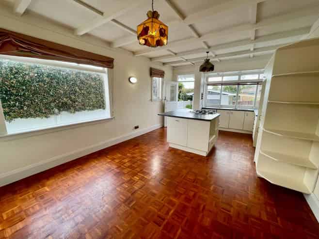 11 Huka Road, Birkenhead