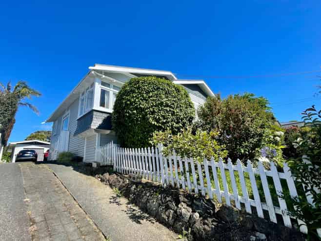 11 Huka Road, Birkenhead