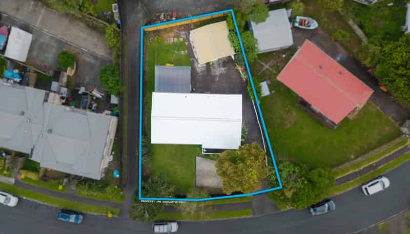 5 Taranui Place, Henderson