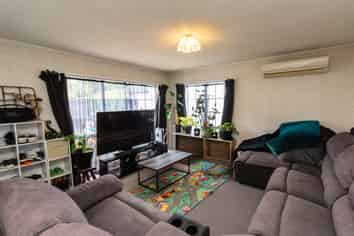 10/169 Whites Line East, Waiwhetu