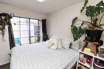 10/169 Whites Line East, Waiwhetu