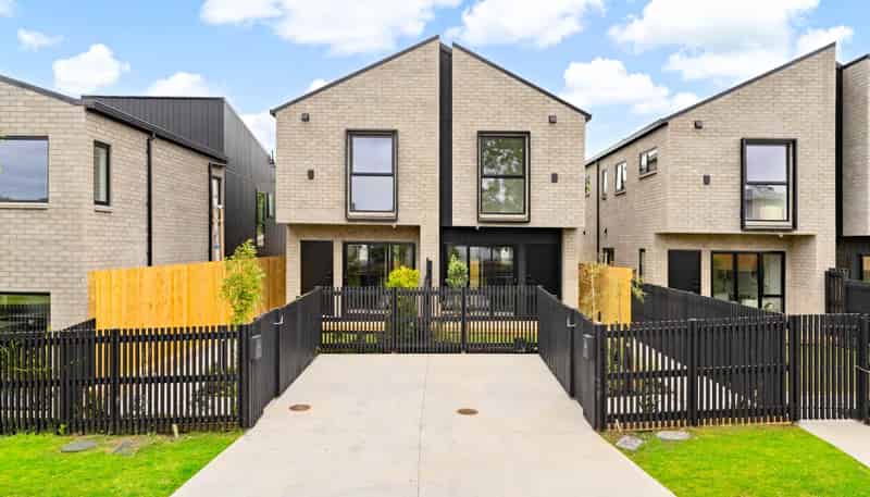 133A -133E Riverpark Crescent, Henderson