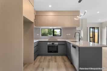 133A -133E Riverpark Crescent, Henderson