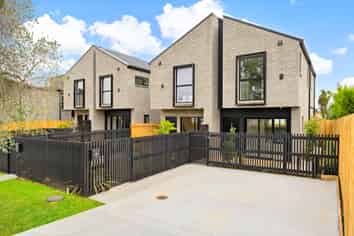 133A Riverpark Crescent, Henderson