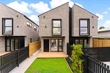 133B Riverpark Crescent, Henderson