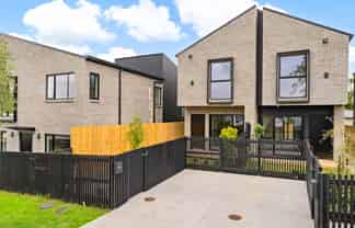 133C Riverpark Crescent, Henderson