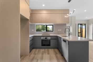 6 Riverpark Crescent, Henderson