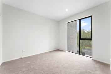 6 Riverpark Crescent, Henderson