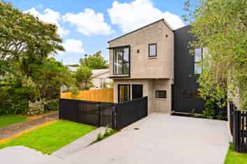 6 Riverpark Crescent, Henderson