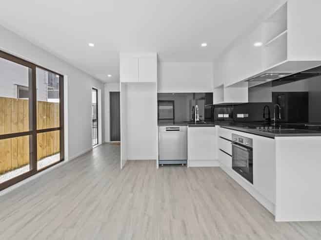 8/13 Kimpton Road, Papatoetoe