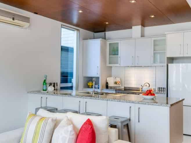 2/3 Severn Street, Island Bay