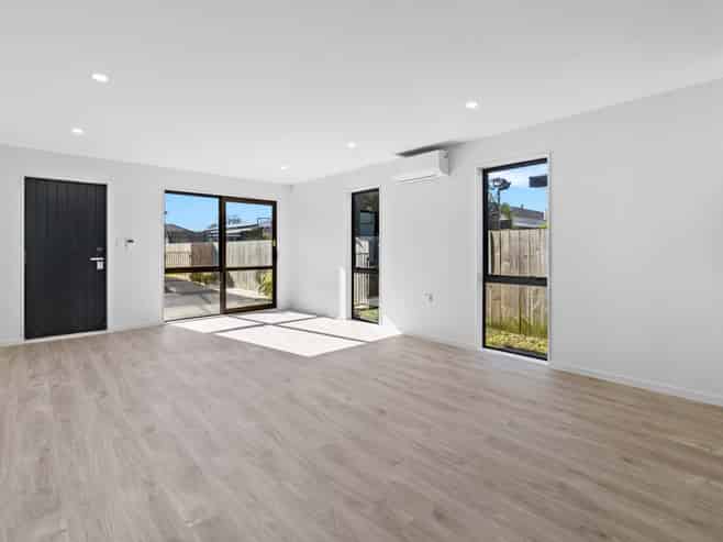 11/13 Kimpton Road, Papatoetoe