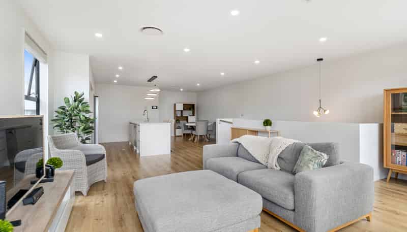 25 Desalt Drive, Hobsonville