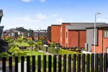 25 Desalt Drive, Hobsonville