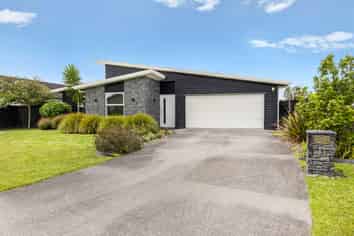 11 Fred White Drive, Kumeu