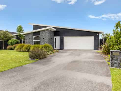 11 Fred White Drive, Kumeu