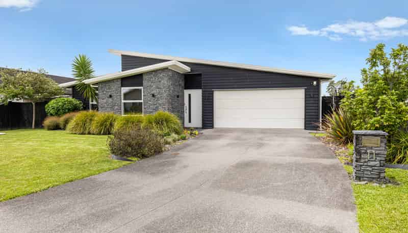 11 Fred White Drive, Kumeu