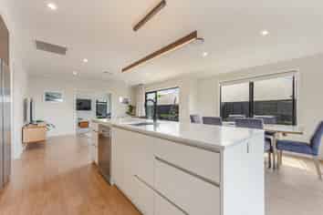 6 Blackbarn Close, Richmond