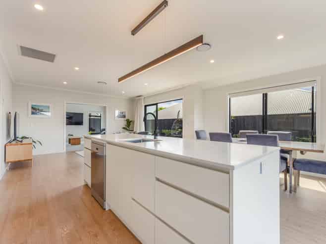 6 Blackbarn Close, Richmond